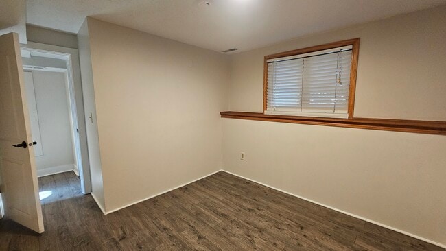 Building Photo - 10176 S 360 E