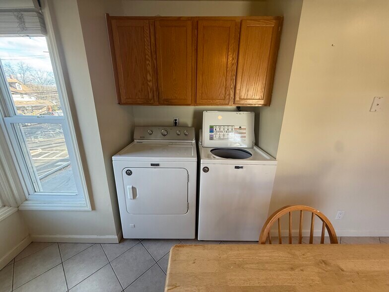 Washer/Dryer - 740 W Nyack Rd