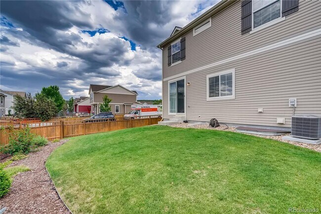Building Photo - Beautiful 3 Bed, 3 Bath with a Loft Single Family Home in Meadows Neighborhood.