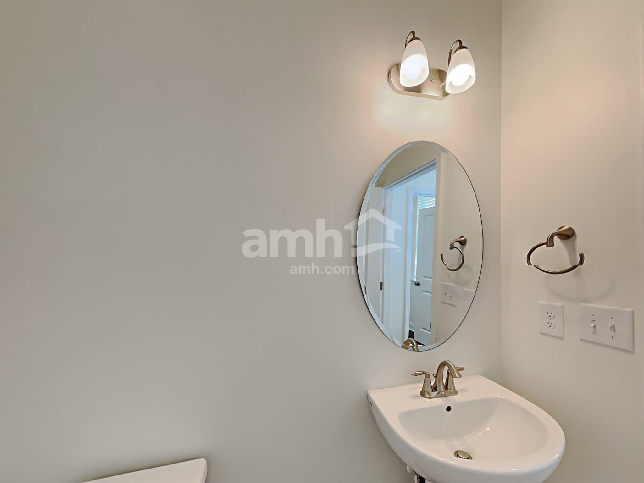 Building Photo - 216 Latitia Lane