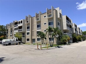 Building Photo - 7730 Camino Real
