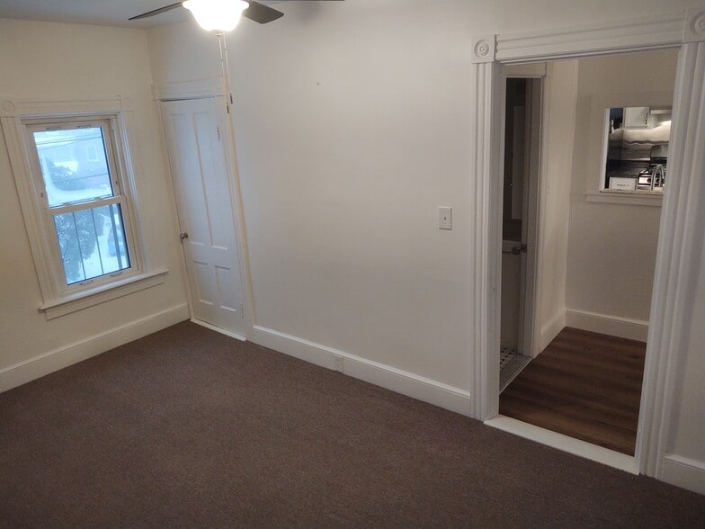 LIVING ROOM - 99 Madison St