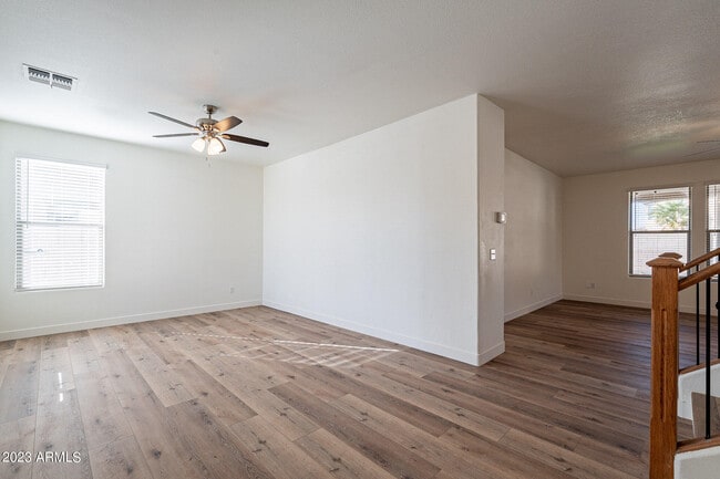 Building Photo - 4244 E Gleneagle Dr