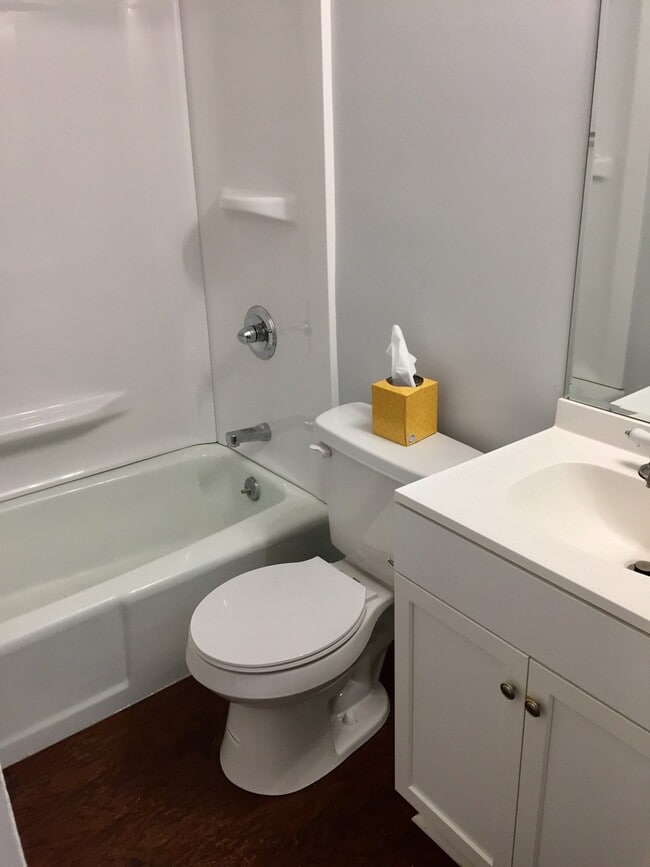 Building Photo - Charming 3 bed, 1 Bath in Shelbyville!