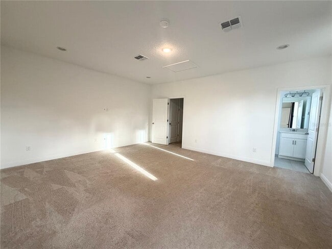 Building Photo - 15050 Lake Bessie Loop