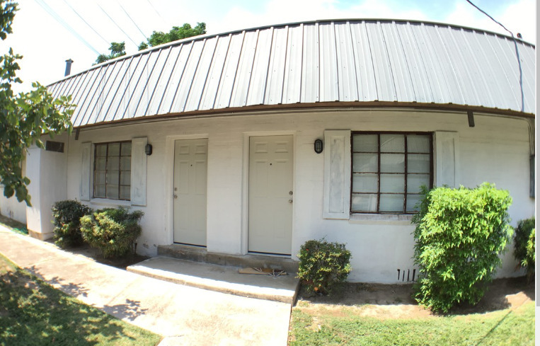 Primary Photo - 1210 Pecan Blvd