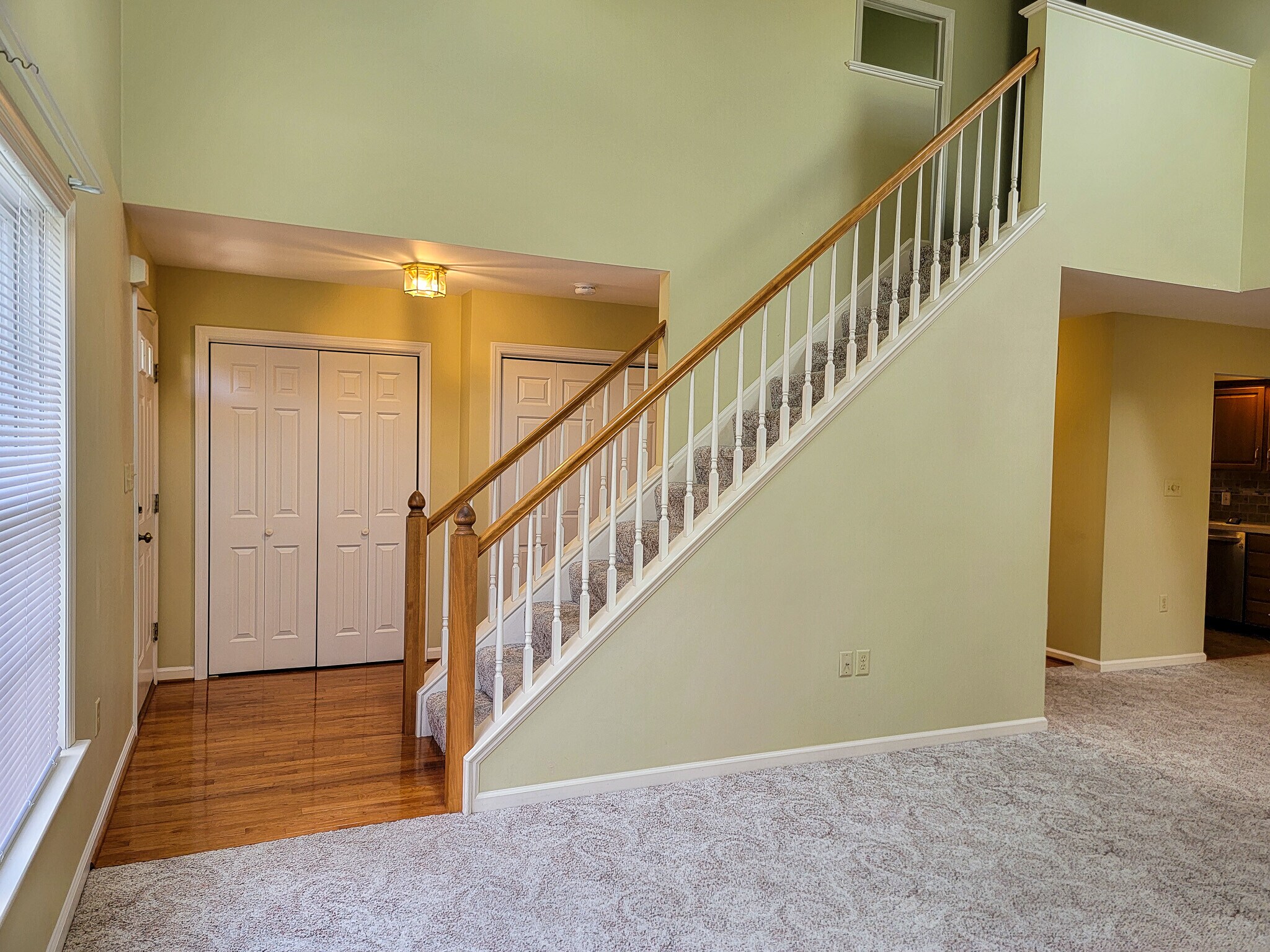Building Photo - 40 Spring Hill Ln