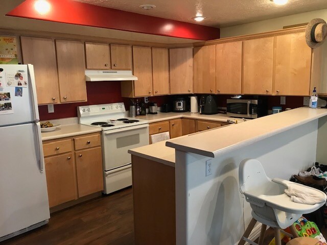 Building Photo - 562 E 720 N