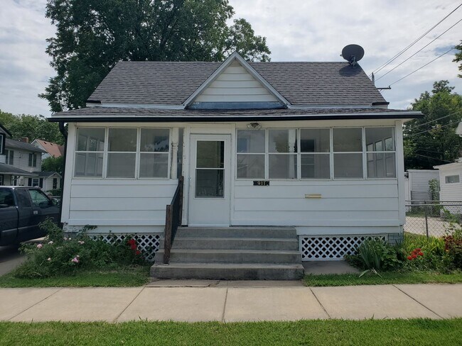 Primary Photo - Great 3BR, 1BTH home, just updated!