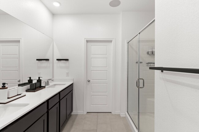 Building Photo - Beautiful 2 Story TownHome in Inspirada