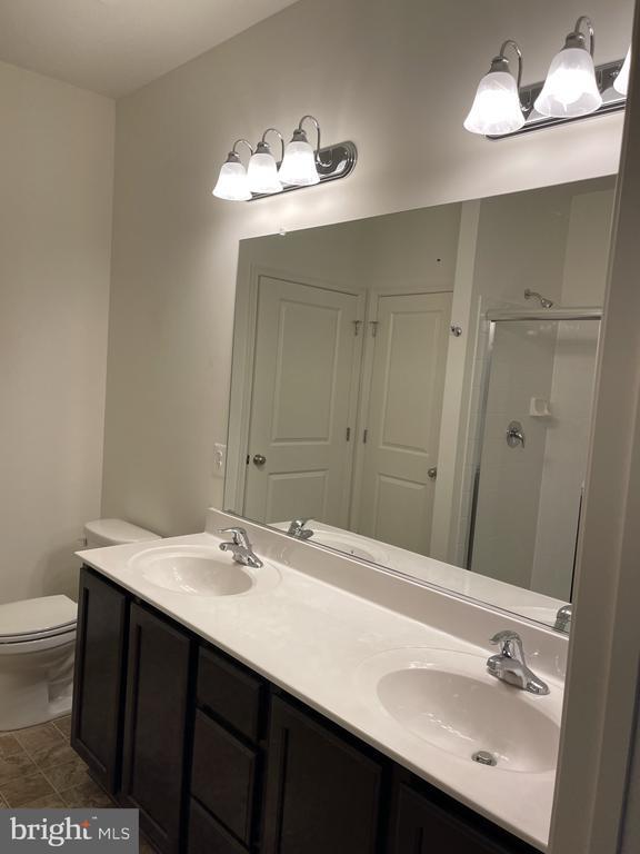 Building Photo - 113 Trails Way