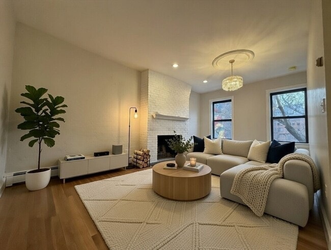 Building Photo - 11 Worcester St