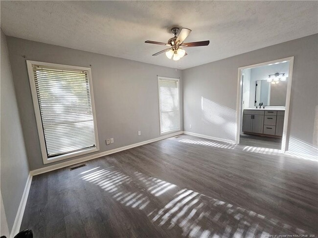 Building Photo - 7132 Old Castle Dr