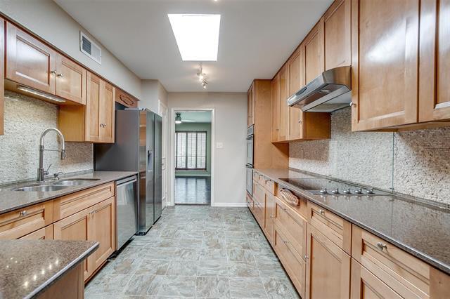 Building Photo - 2301 Ridgmar Plaza