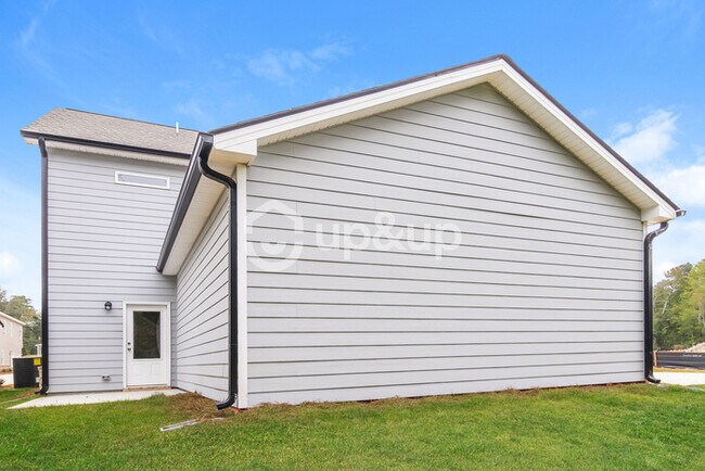 Building Photo - Fantastic 4bd/2.5ba home! Let yourself in!