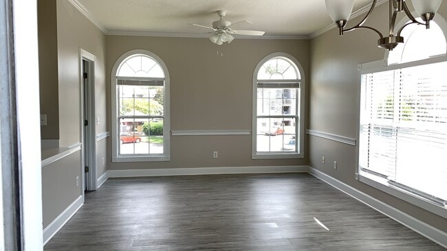 Building Photo - AUGUST SPECIAL!! 1-Bedroom, 1-Bathroom, condo