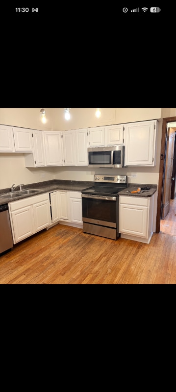 Building Photo - 4840 N Talman Ave
