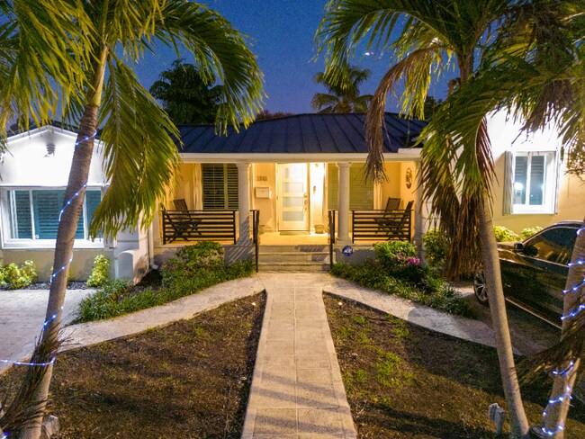 Building Photo - 1941 SW 18th Ave