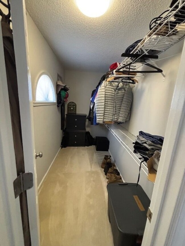 Building Photo - Glenwood