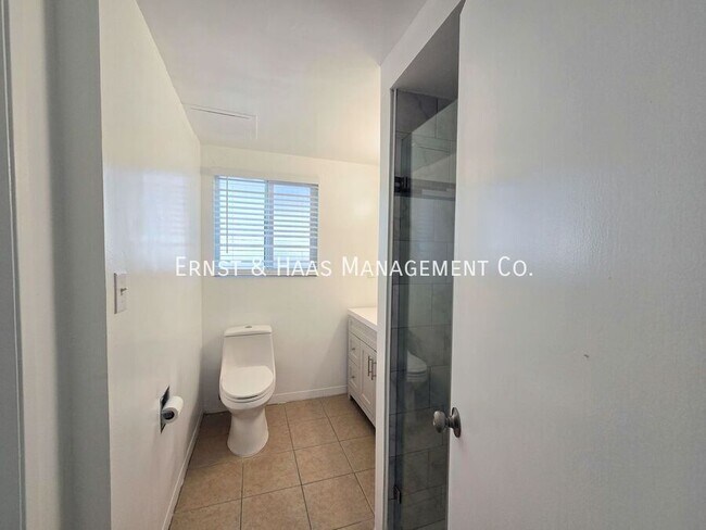 Building Photo - 873 E Turmont St