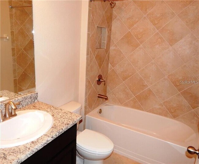 Building Photo - 15302 Las Olas Pl