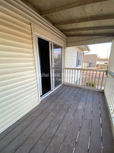 Building Photo - 400 George St