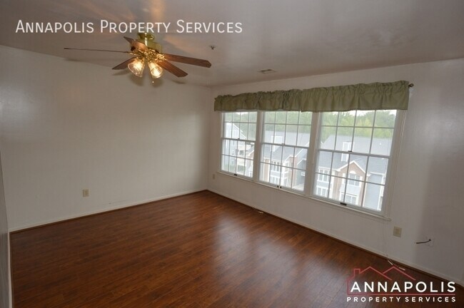 Building Photo - 2707 Summerview Way