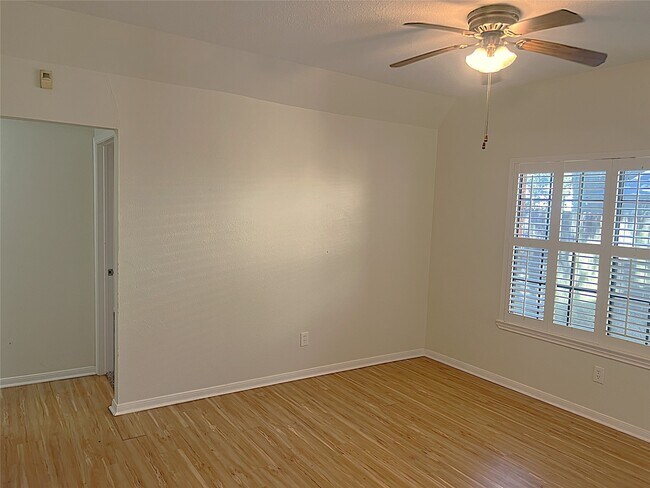 Building Photo - 3307 Golden Willow Dr