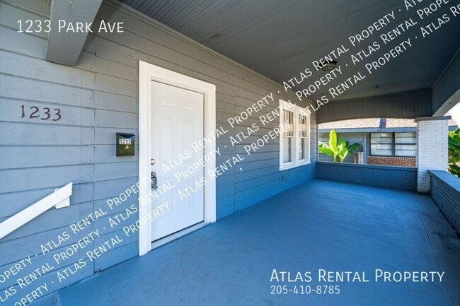 Building Photo - 1233 Park Ave