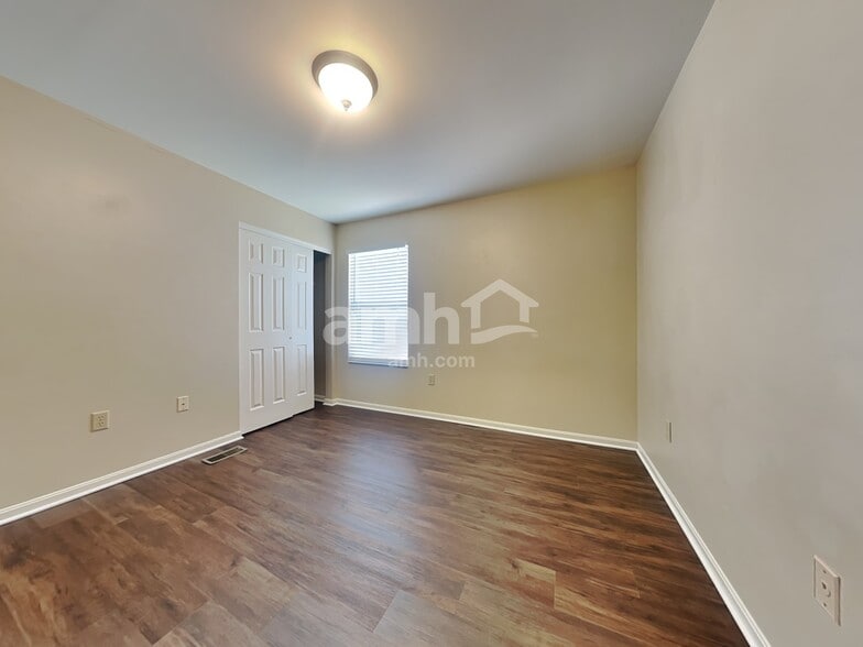 Building Photo - 1837 Cantwell Ct