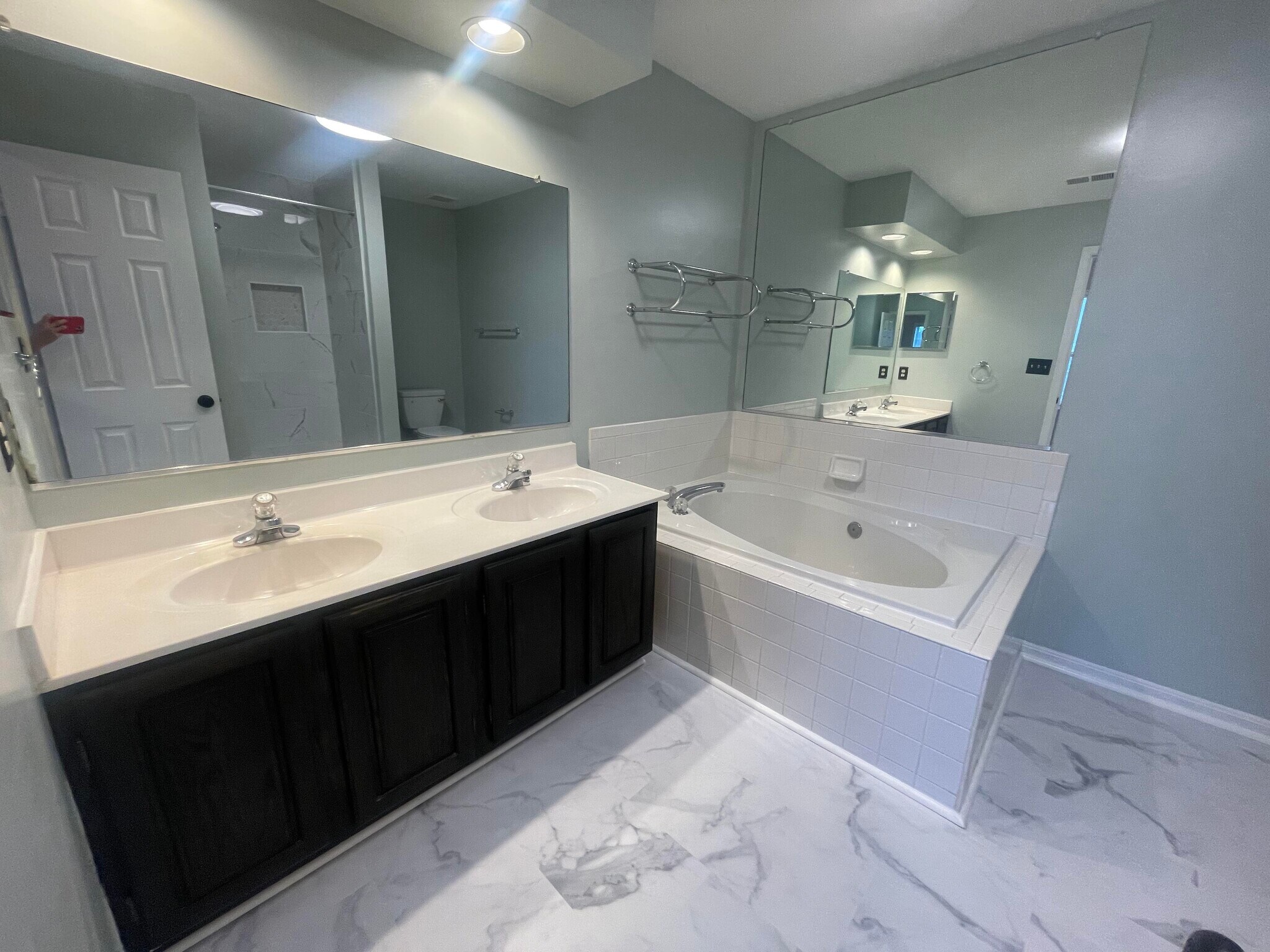 Building Photo - 16 Regency Dr