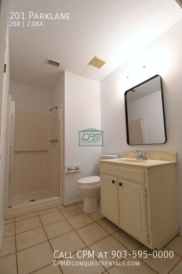 Building Photo - 201 Parklane-