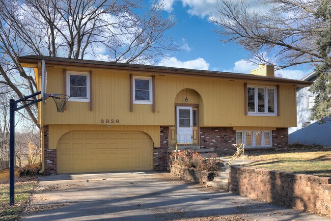 Building Photo - 3826 N 95th St