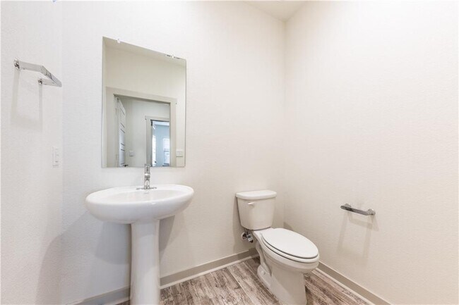 Building Photo - 8304 Mimi Ln