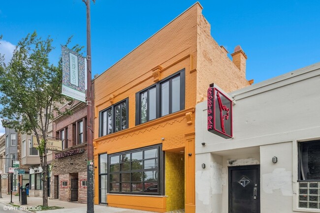 Primary Photo - 2539 N Milwaukee Ave