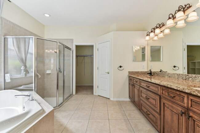 Building Photo - 21107 Bircholm Ct