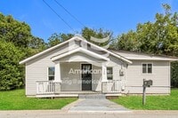 Building Photo - 105 Allen St