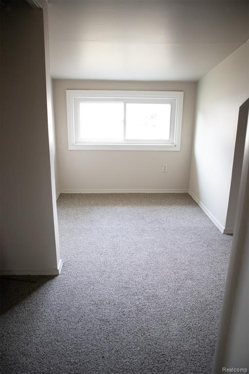 Building Photo - 604 Trombley Rd