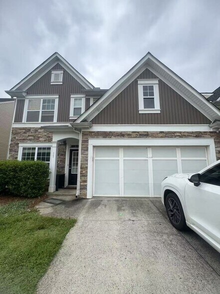 Primary Photo - 3282 Briaroak Dr