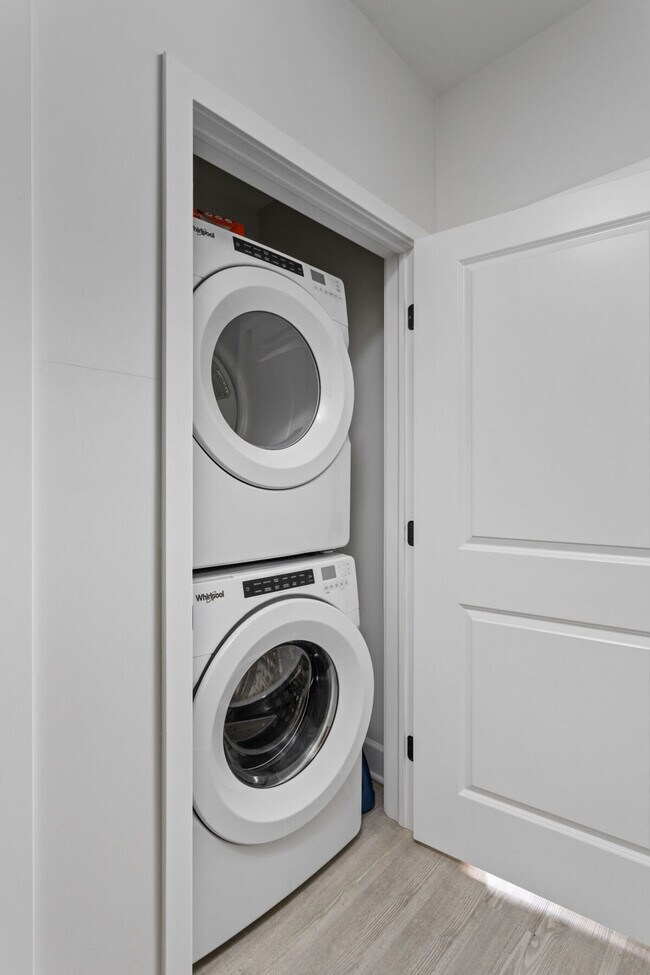 Building Photo - 5858 N College Ave