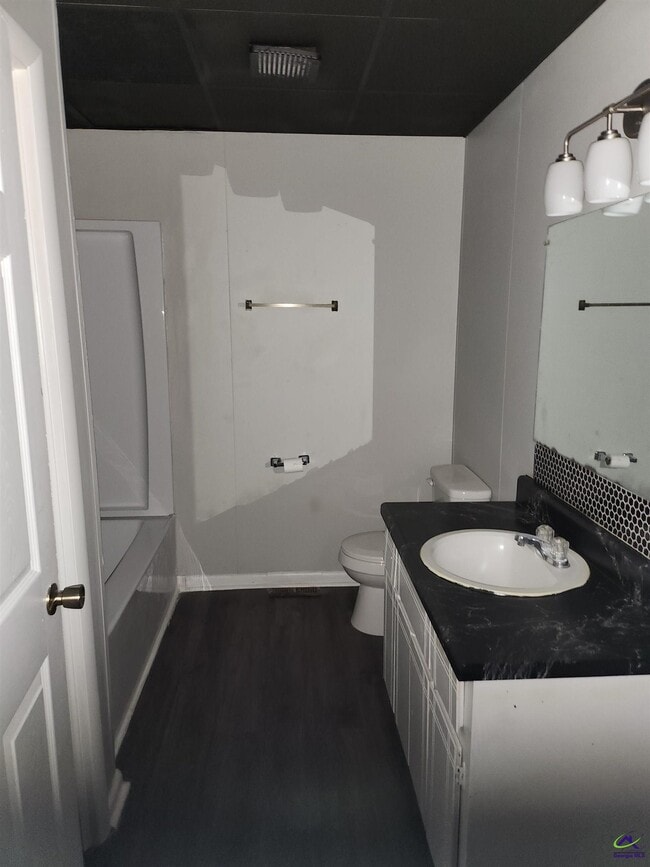 Building Photo - 300 Carolina B11 Ave