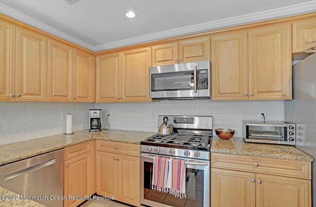 Building Photo - 17 Nutmeg Ct