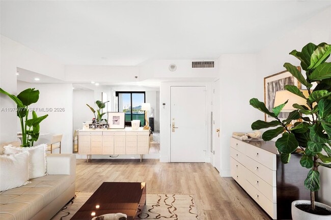 Building Photo - 9 Island Ave