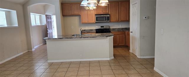 Building Photo - 2121 Kingsdale Ct