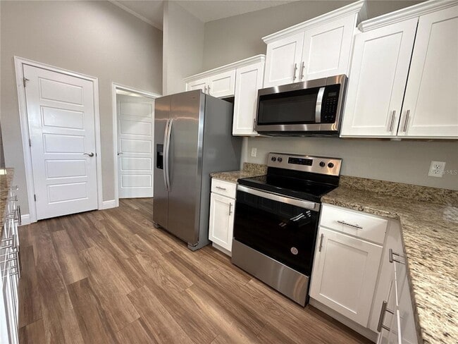 Building Photo - 309 Locust Rd