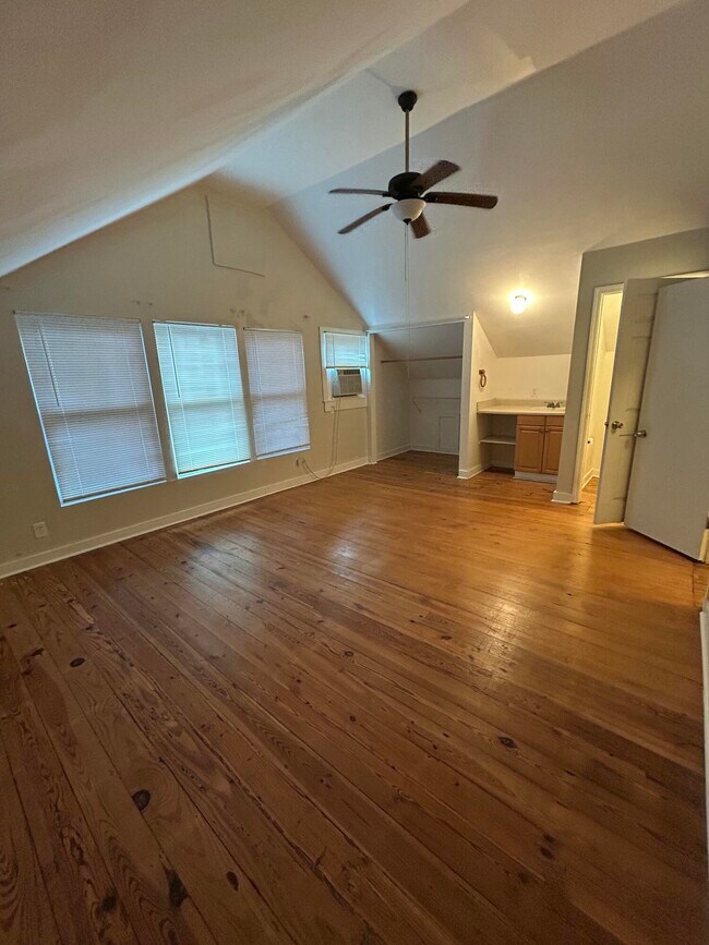 Building Photo - 431 S M St