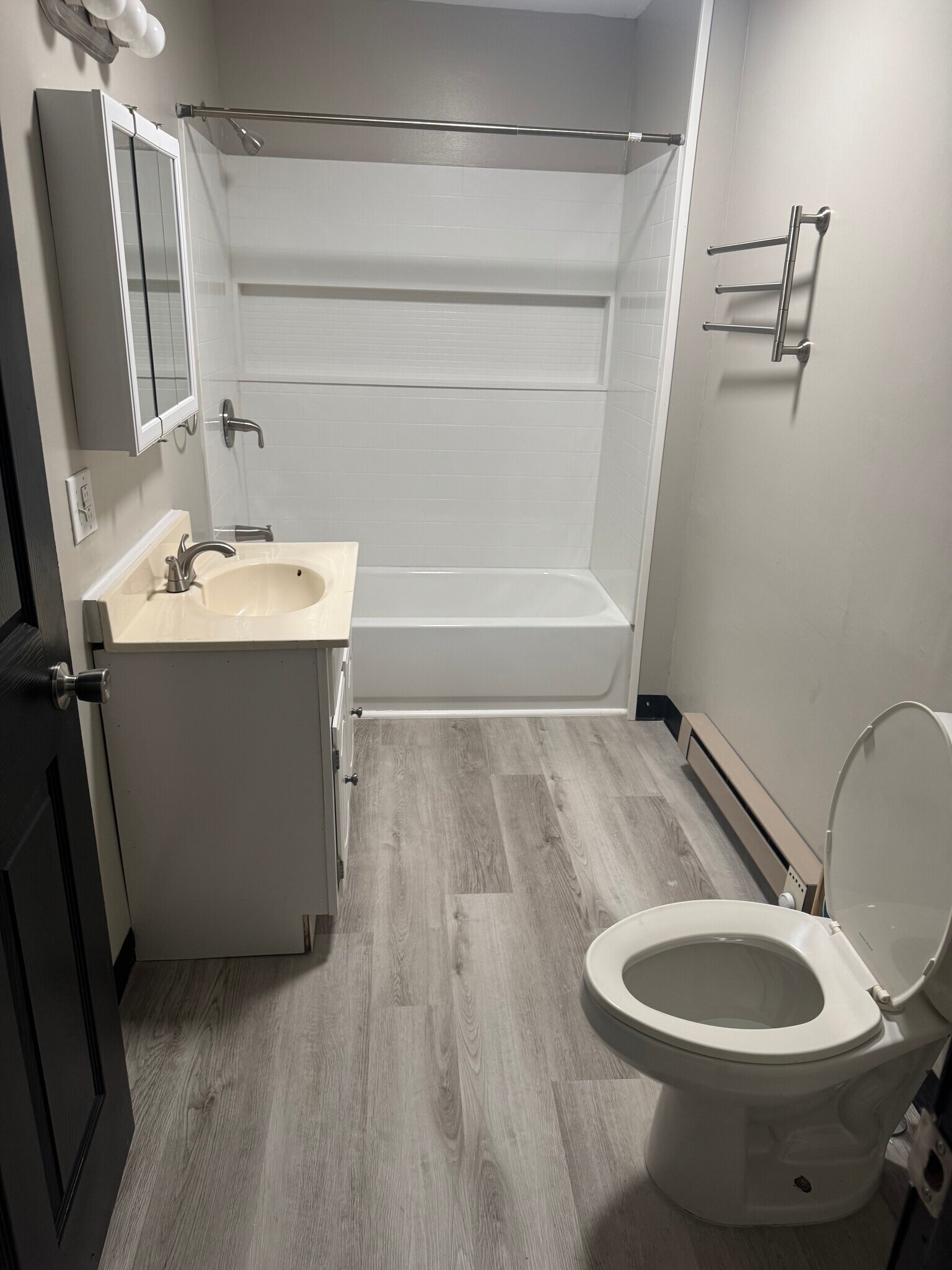 Building Photo - 313 S Penn St