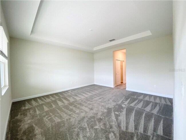 Building Photo - Gorgeous brand new house 4 bedrooms 3.5 bathrooms lake view