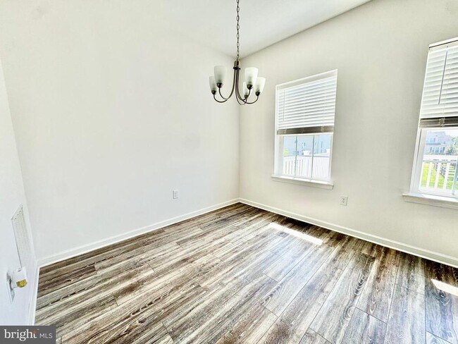 Building Photo - 1066 Wickersham Wy