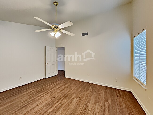 Building Photo - 1768 Merritt St